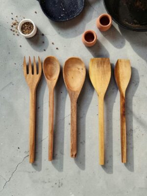 1. Set Utensilios Básicos Madera Guamúchil